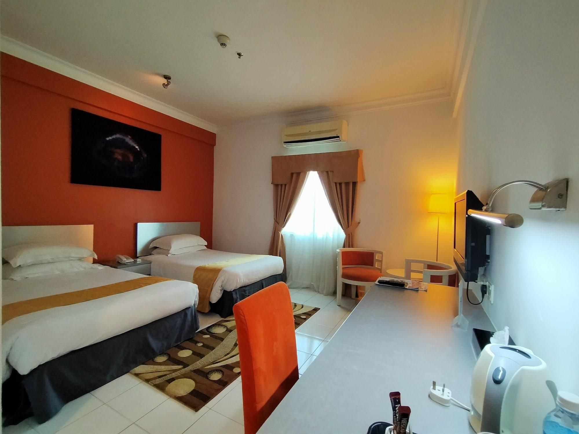 Klana Beach Resort Петалинг Джая Екстериор снимка