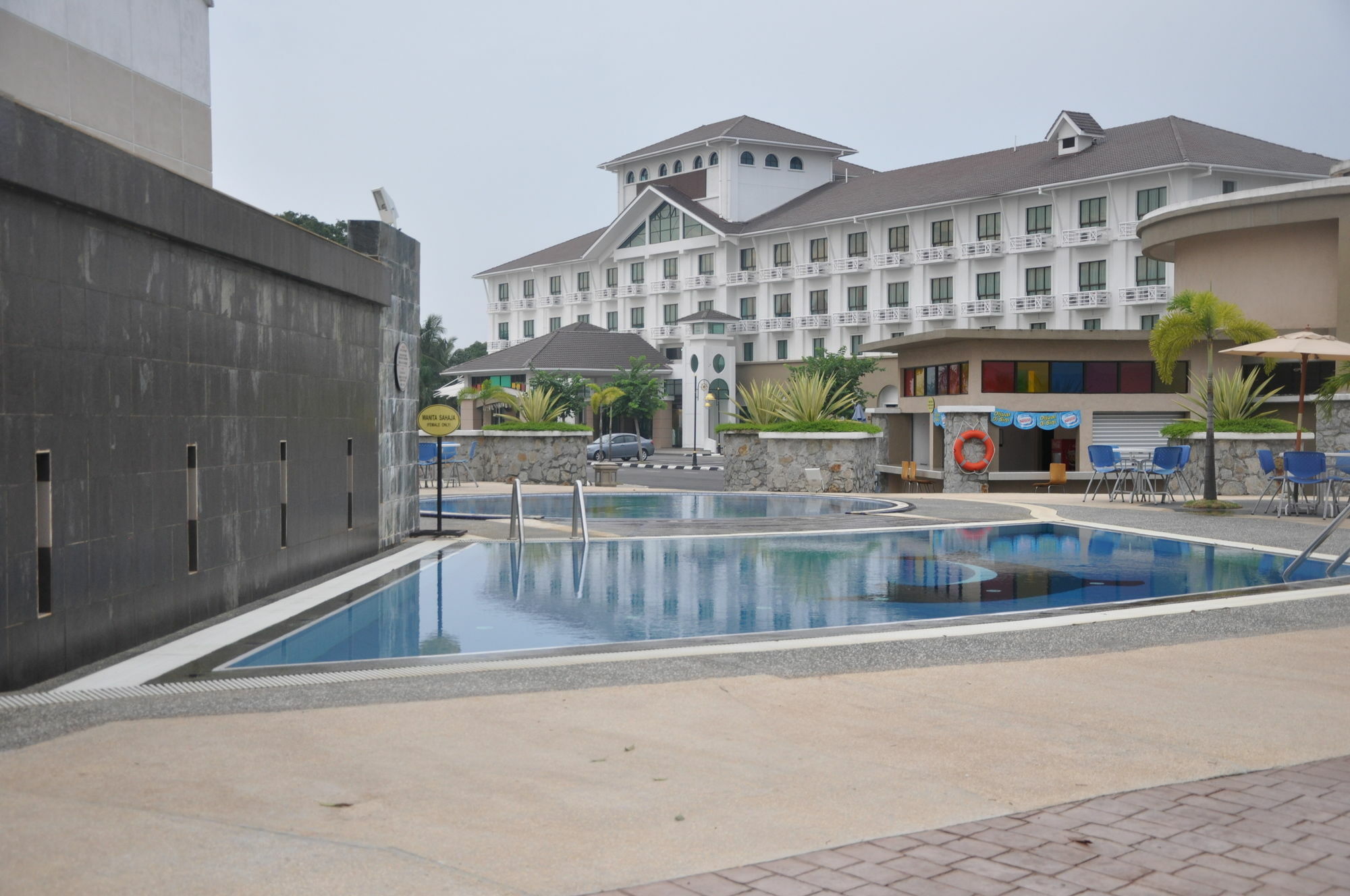 Klana Beach Resort Петалинг Джая Екстериор снимка